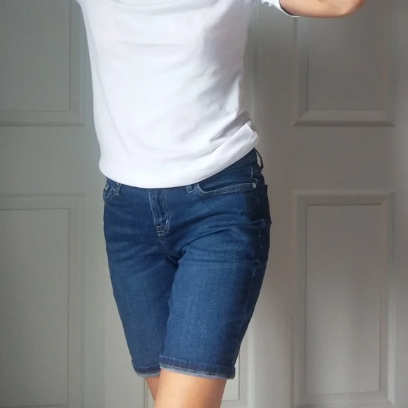 Calvin Klein Jeans Cuff Roll Denim Bermuda Shorts - Picture 5 of 9